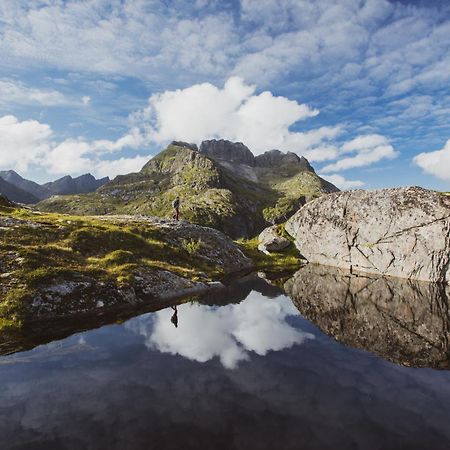 Lofoten Planet Basecamp Villa Sørvågen Kültér fotó